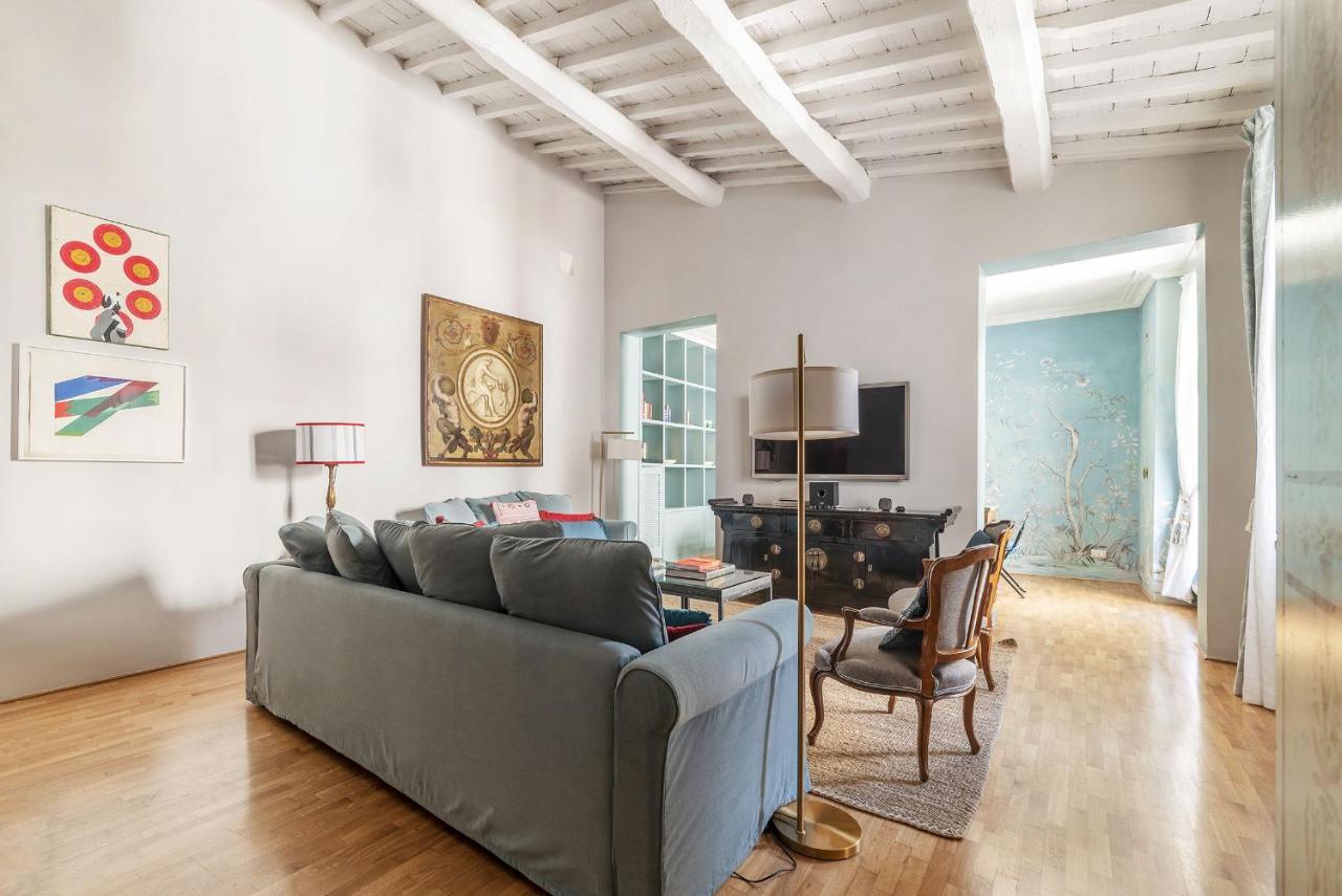 Casa Pace, A Burghesius Home * Rom